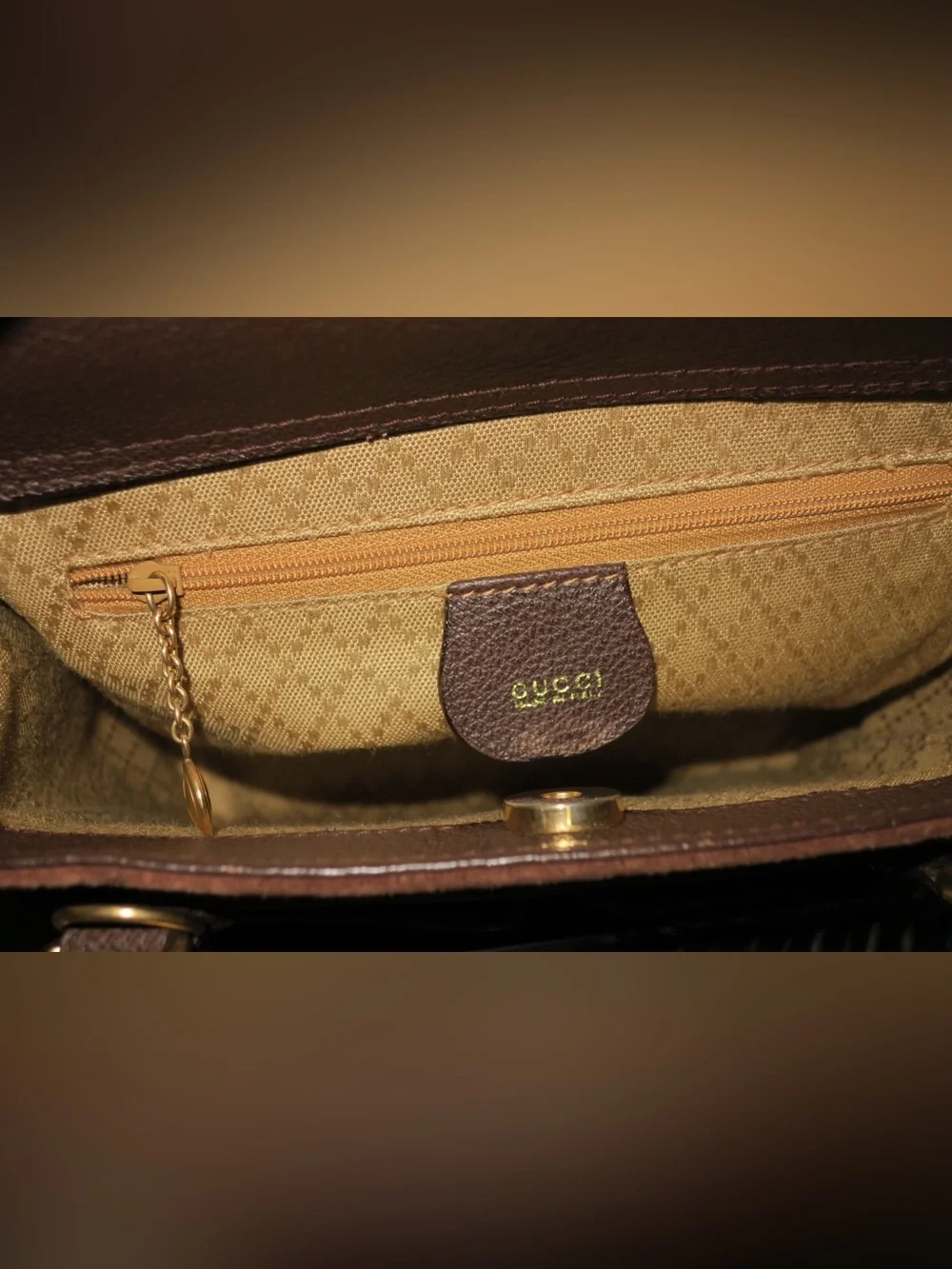✨ Vintage Gucci Small Bamboo Suede Handbag ✨ - Picture 8 of 10
